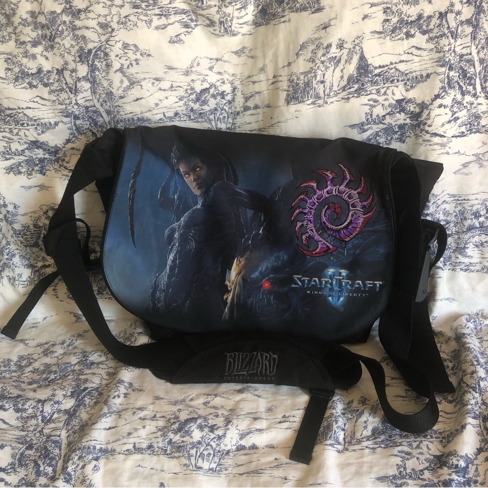 Razer Starcraft 2 II Wings of Liberty Laptop Messenger Bag Blizzard EUC.